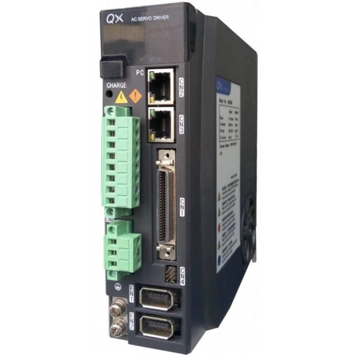 Servoazionamenti QXL per motori lineari